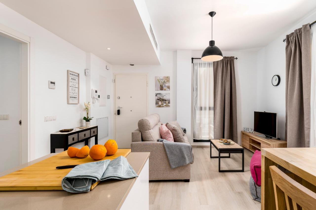 Apartamento Deluxe Con Piscina, Terraza & Parking مالقة المظهر الخارجي الصورة