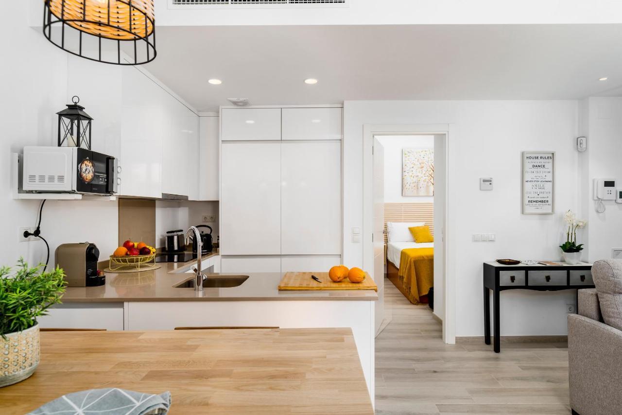 Apartamento Deluxe Con Piscina, Terraza & Parking مالقة المظهر الخارجي الصورة