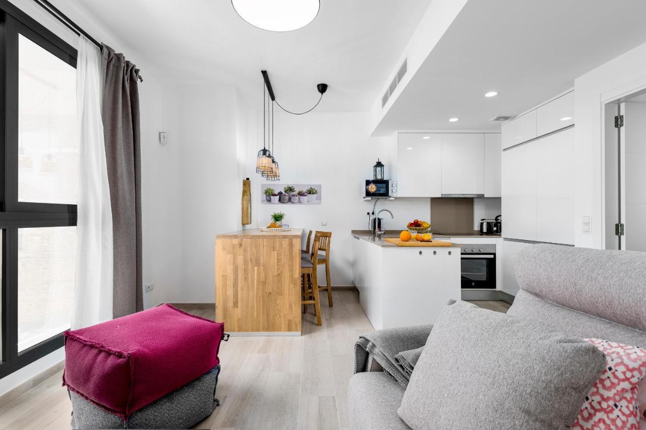Apartamento Deluxe Con Piscina, Terraza & Parking مالقة المظهر الخارجي الصورة