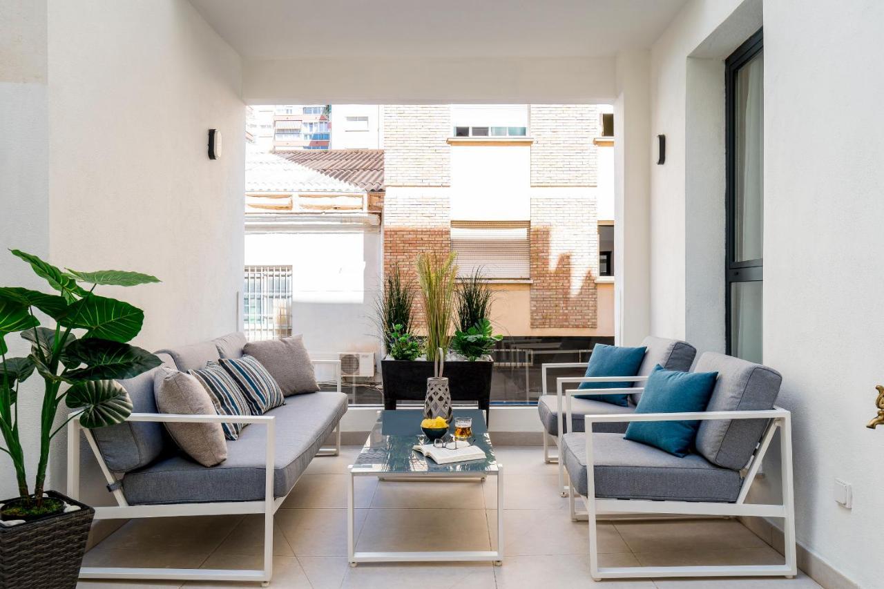 Apartamento Deluxe Con Piscina, Terraza & Parking مالقة المظهر الخارجي الصورة