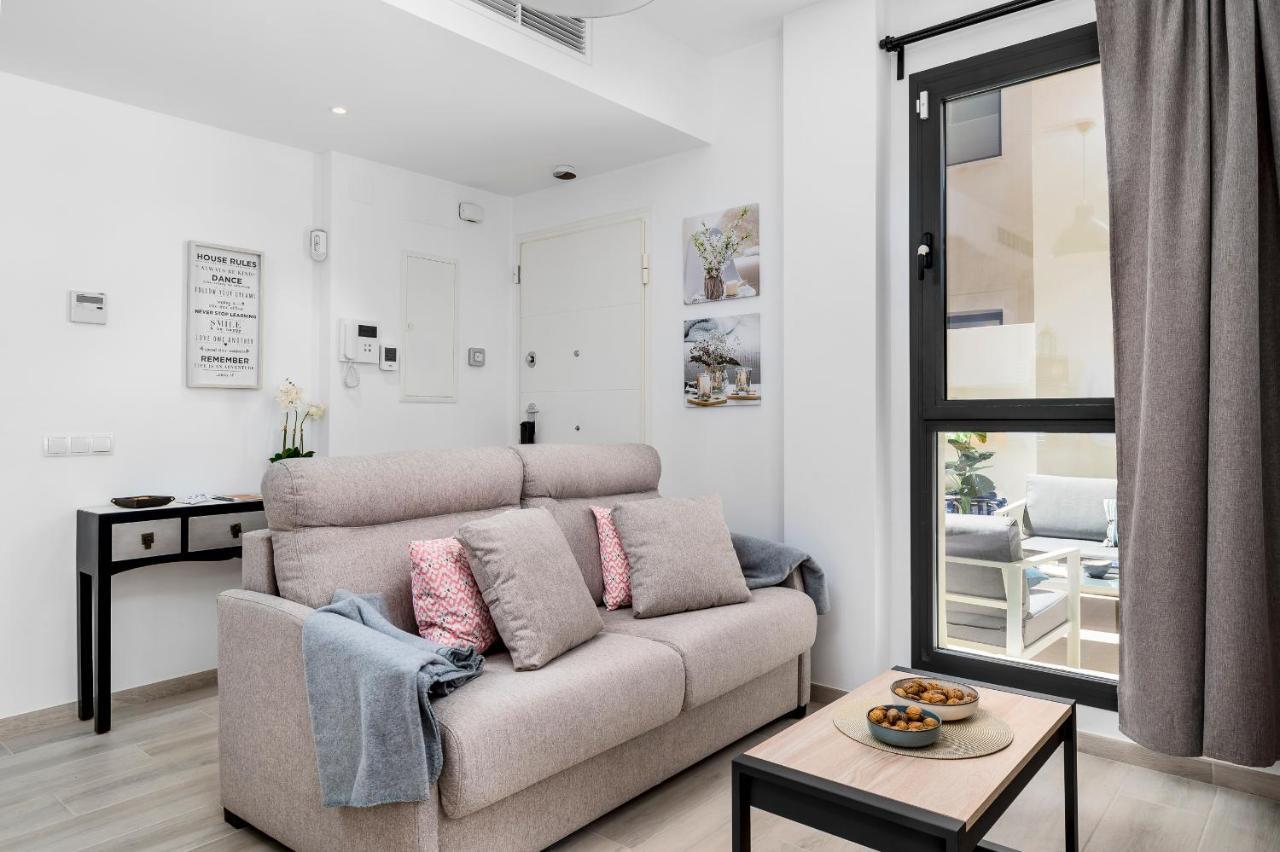 Apartamento Deluxe Con Piscina, Terraza & Parking مالقة المظهر الخارجي الصورة